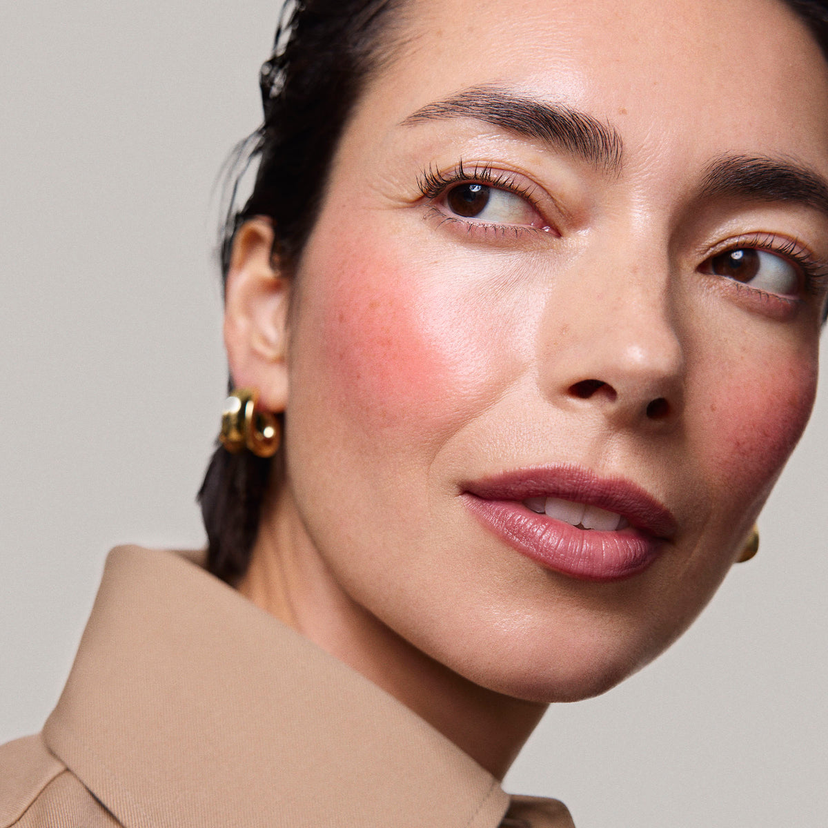 Master || Model is wearing Flush Balm in shade Le Bonbon.